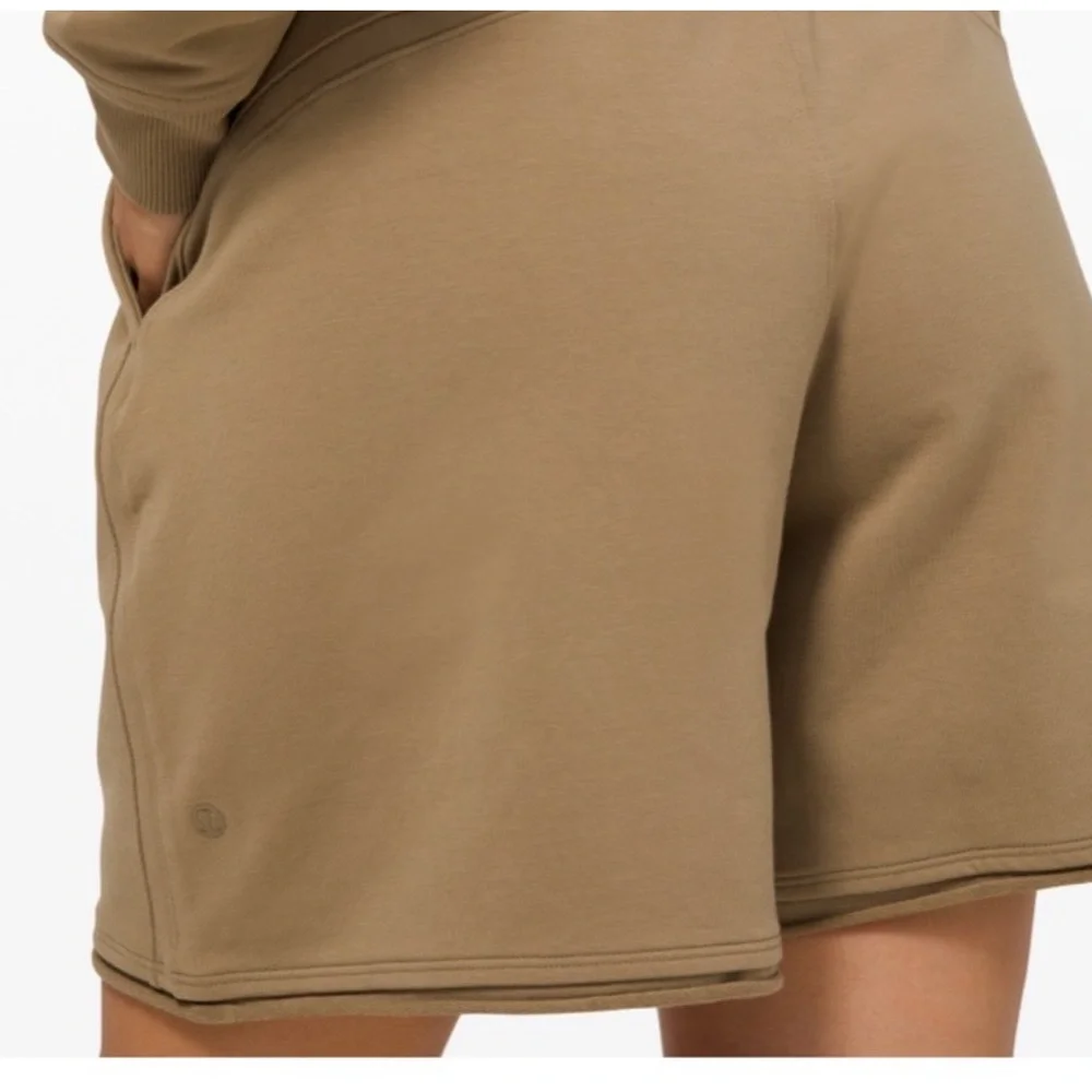 Lululemon LA French Terry HR Long Short Size 4 Cozy Activewear